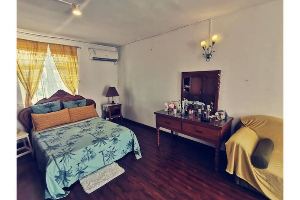 Photo of Bedroom in Candos