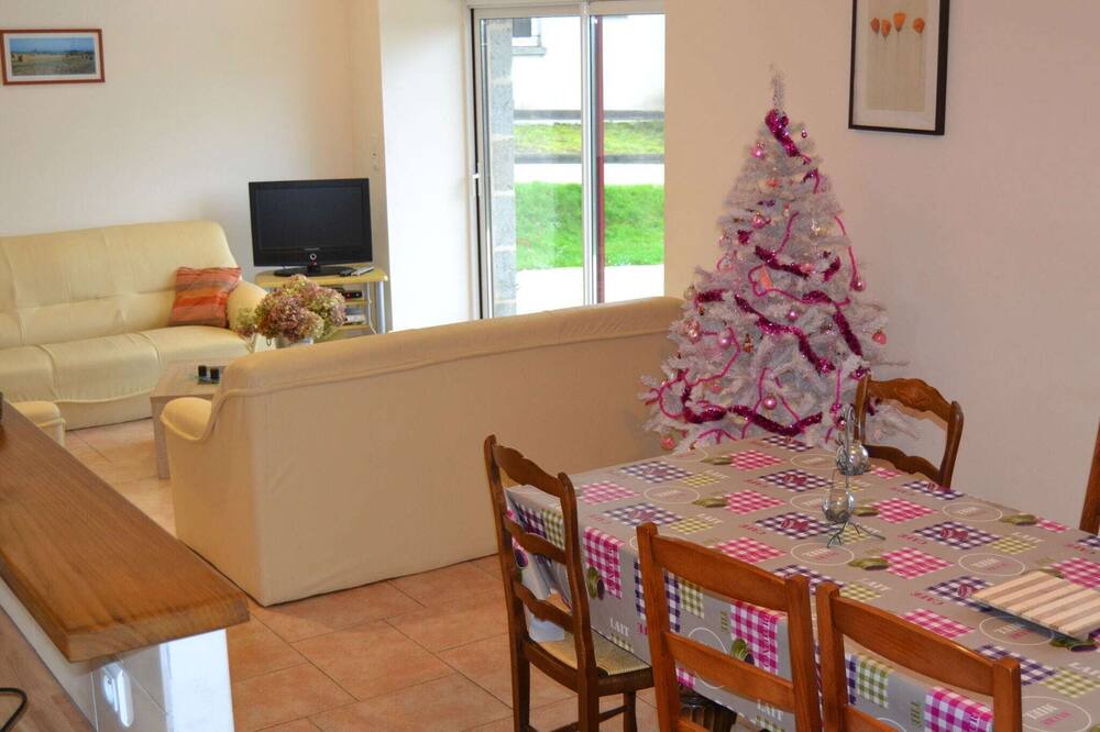 Photo of Livingroom in Isigny-le-Buat