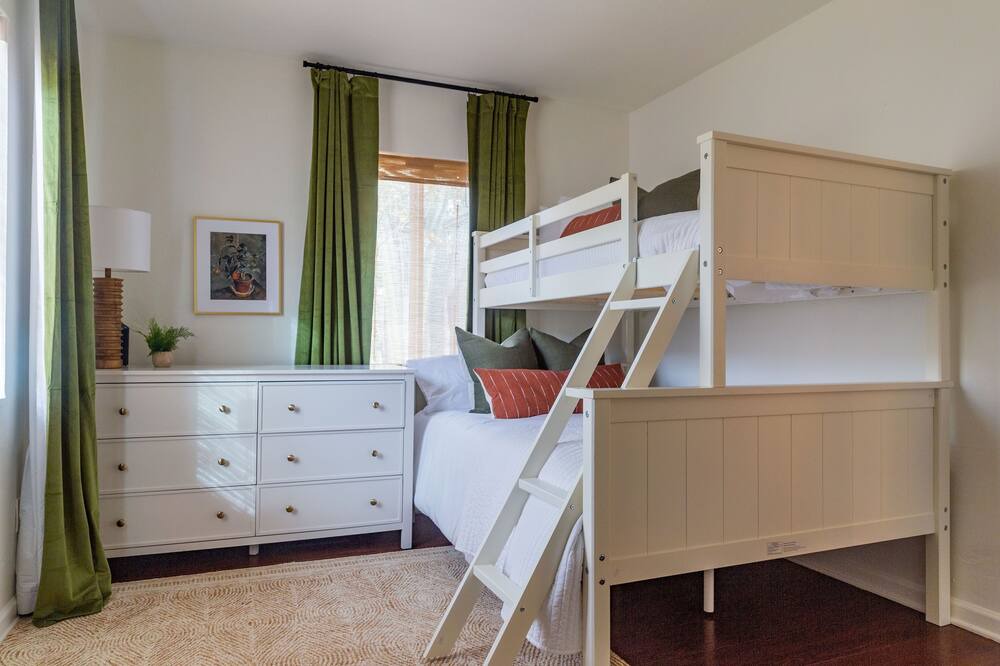 Photo of Bedroom in Camelback East