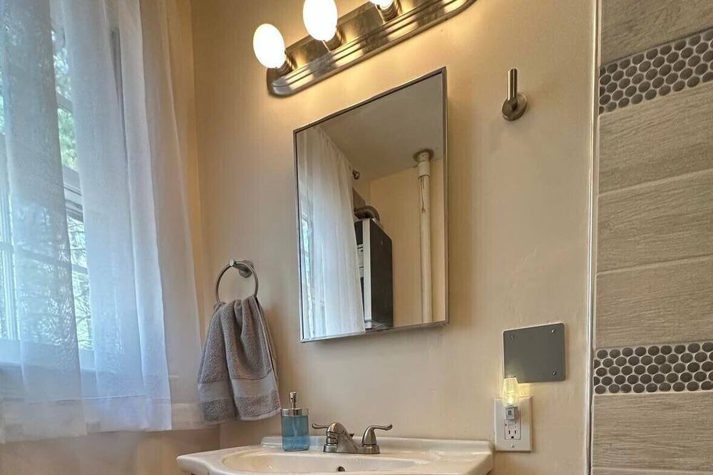 Photo of Bathroom in Mathias