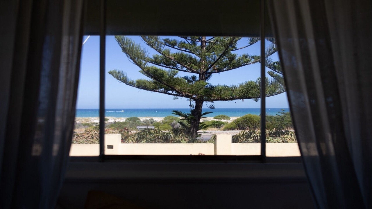 Photo of Others in Largs Bay