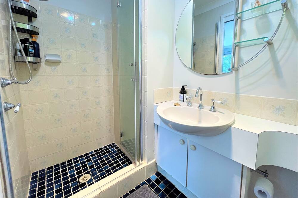 Photo of Bathroom in Winmalee