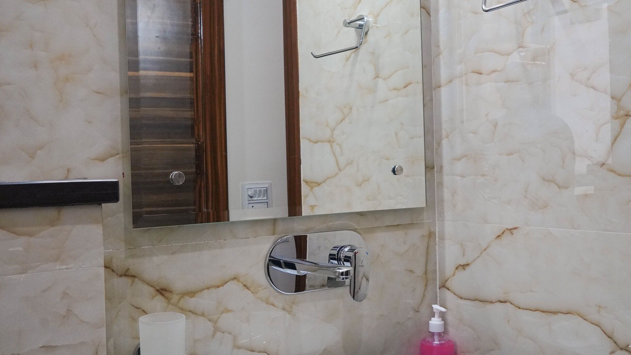 Photo of Bathroom in DLF Phase 5