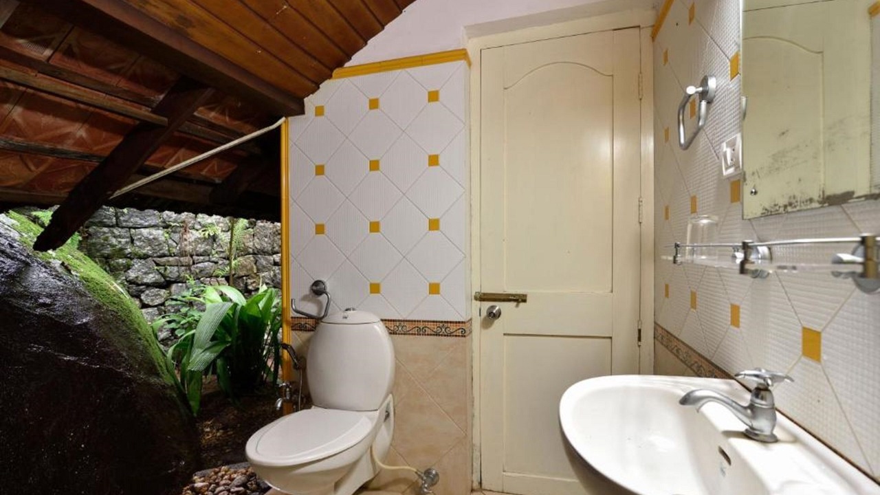 Photo of Bathroom in Elappara