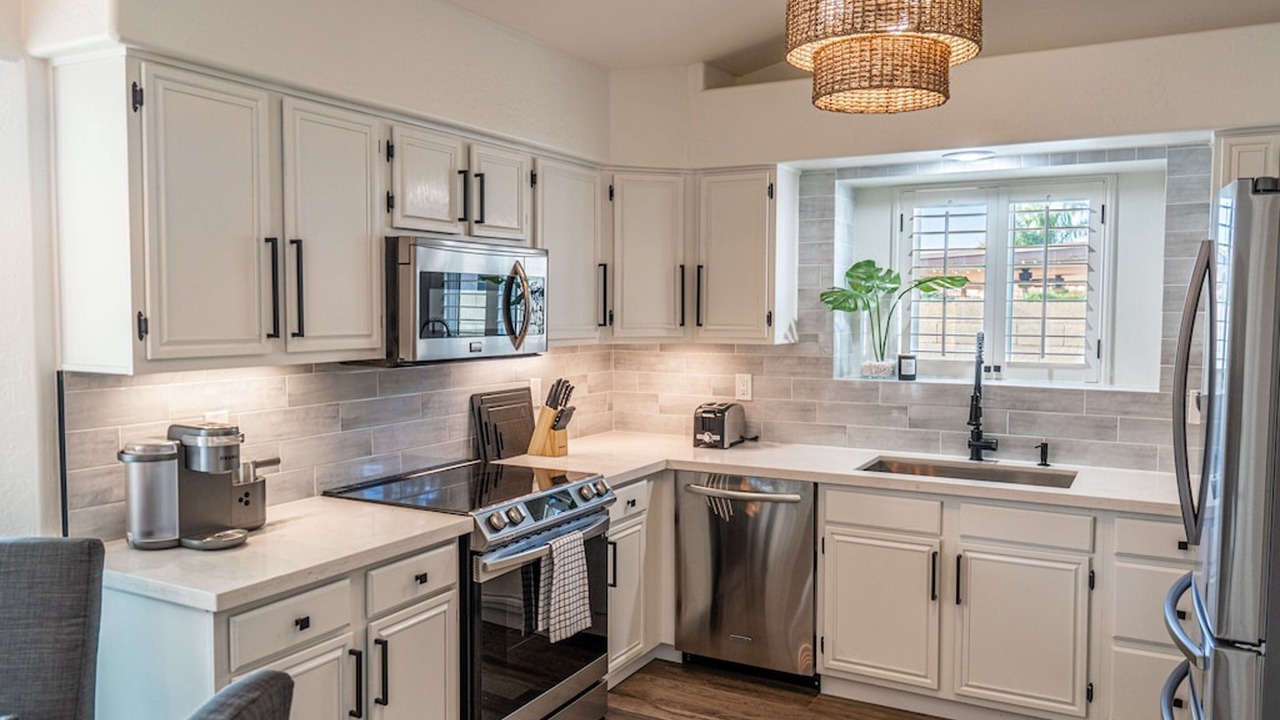 Photo of Kitchen in Continental Foothills