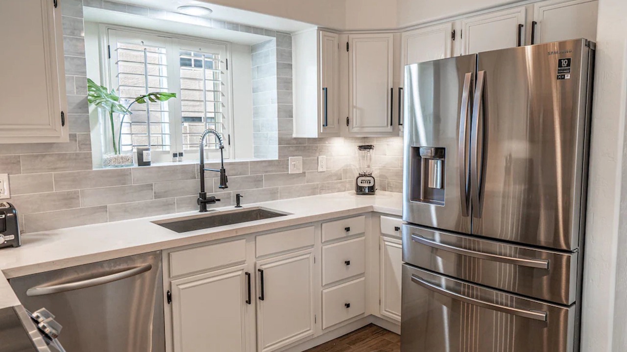 Photo of Kitchen in Continental Foothills