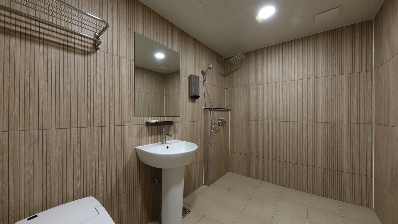 Photo of Bathroom in Dong-Gu