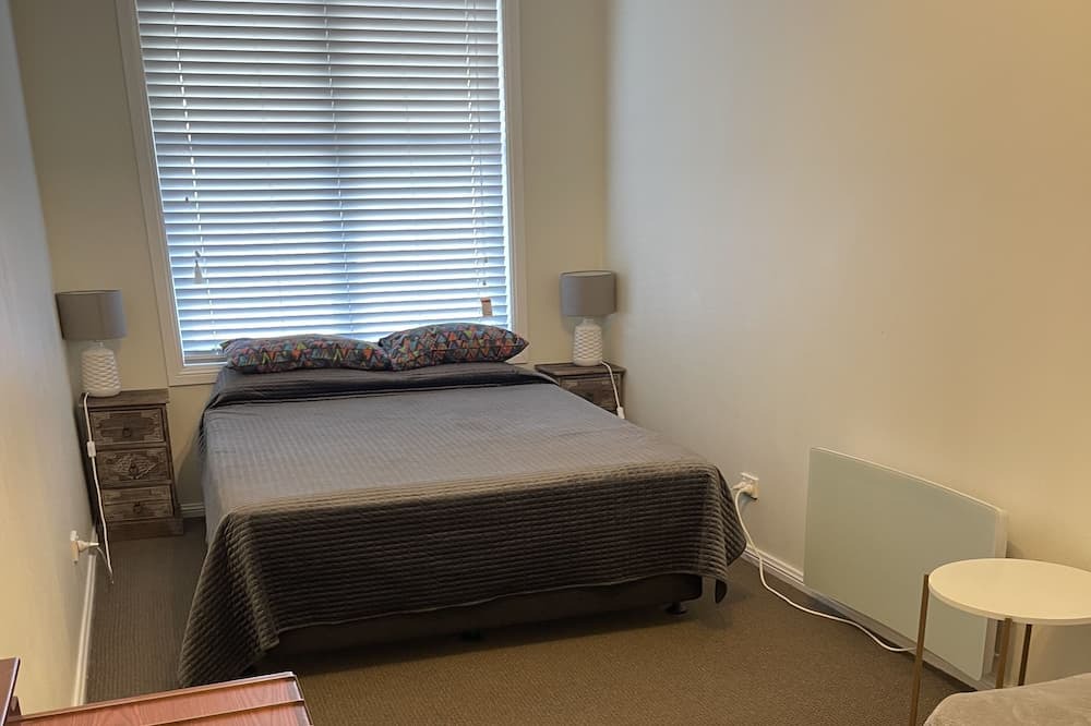 Photo of Bedroom in East Tamworth