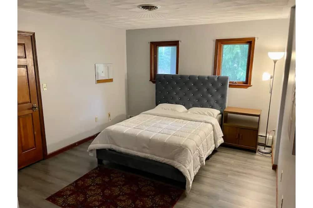 Photo of Bedroom in Taylor