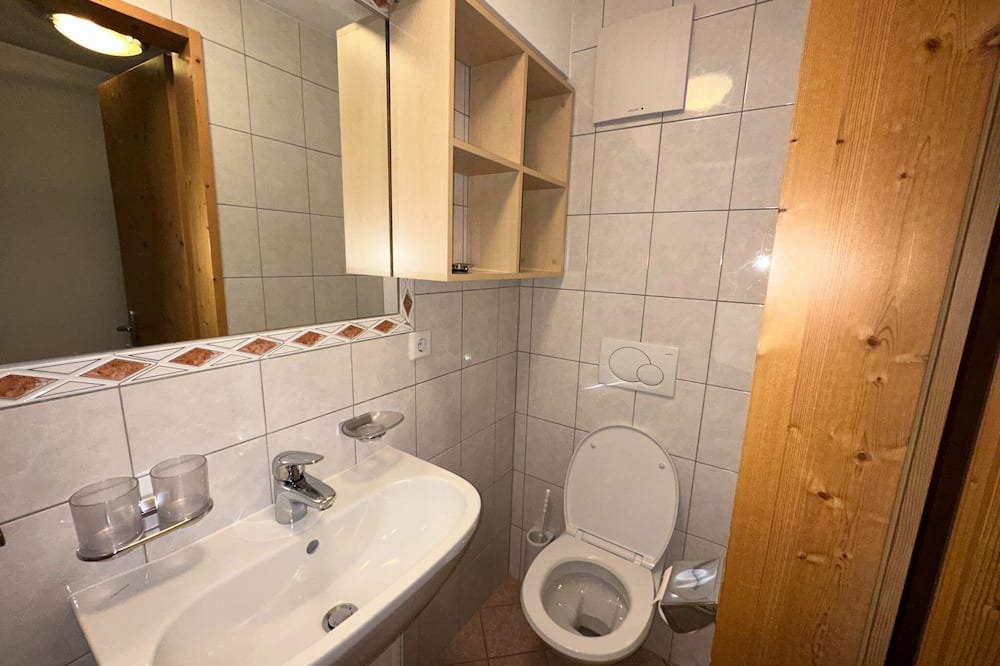 Photo of Bathroom in Flirsch