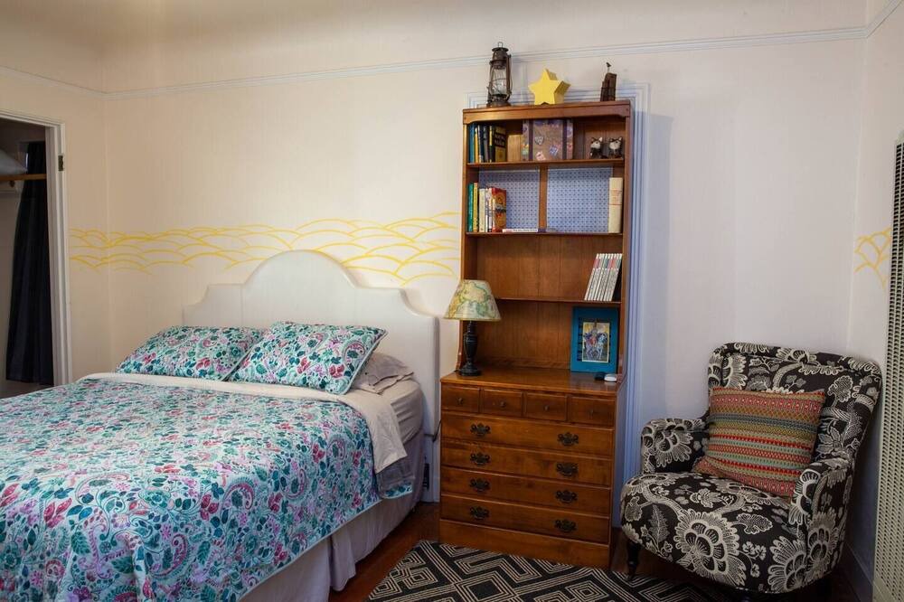 Photo of Bedroom in Salinas