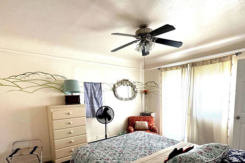 Photo of Bedroom in Salinas