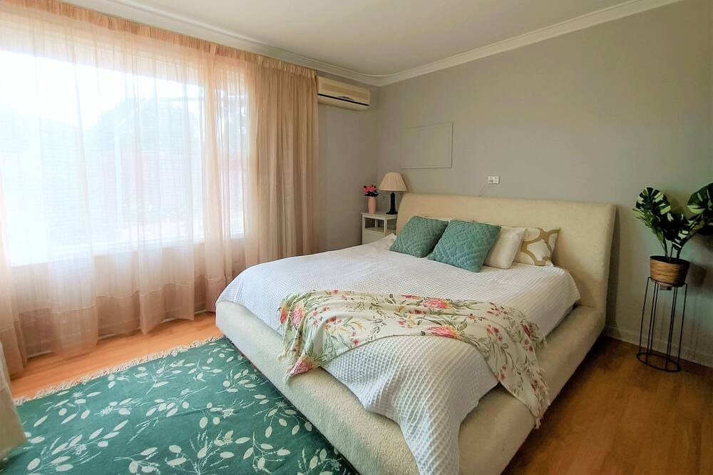 Photo of Bedroom in Hamersley