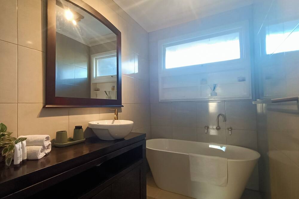 Photo of Bathroom in Hamersley