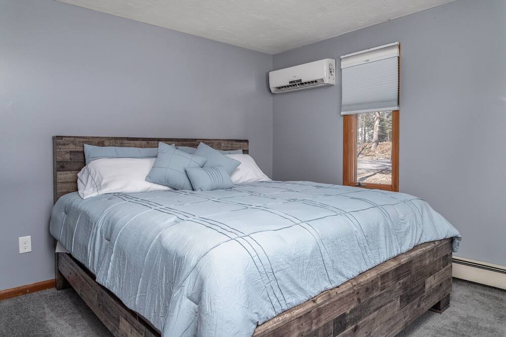 Photo of Bedroom in Winchendon