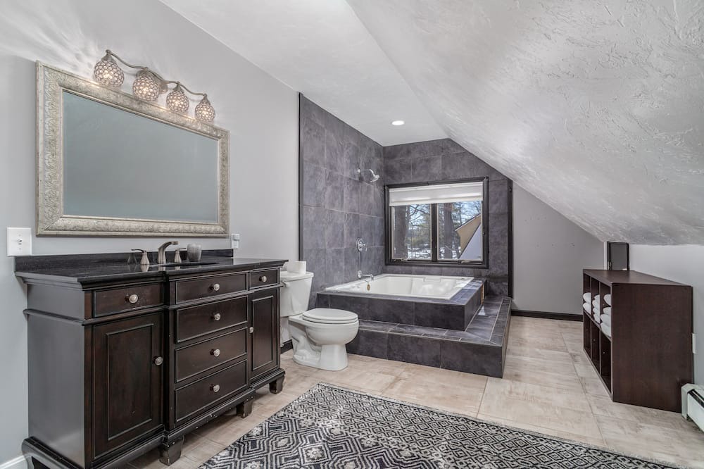 Photo of Bathroom in Winchendon