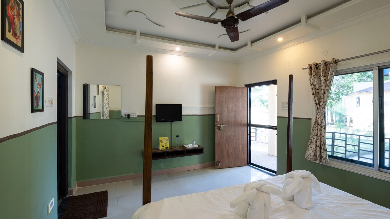 Photo of Bedroom in Moharli