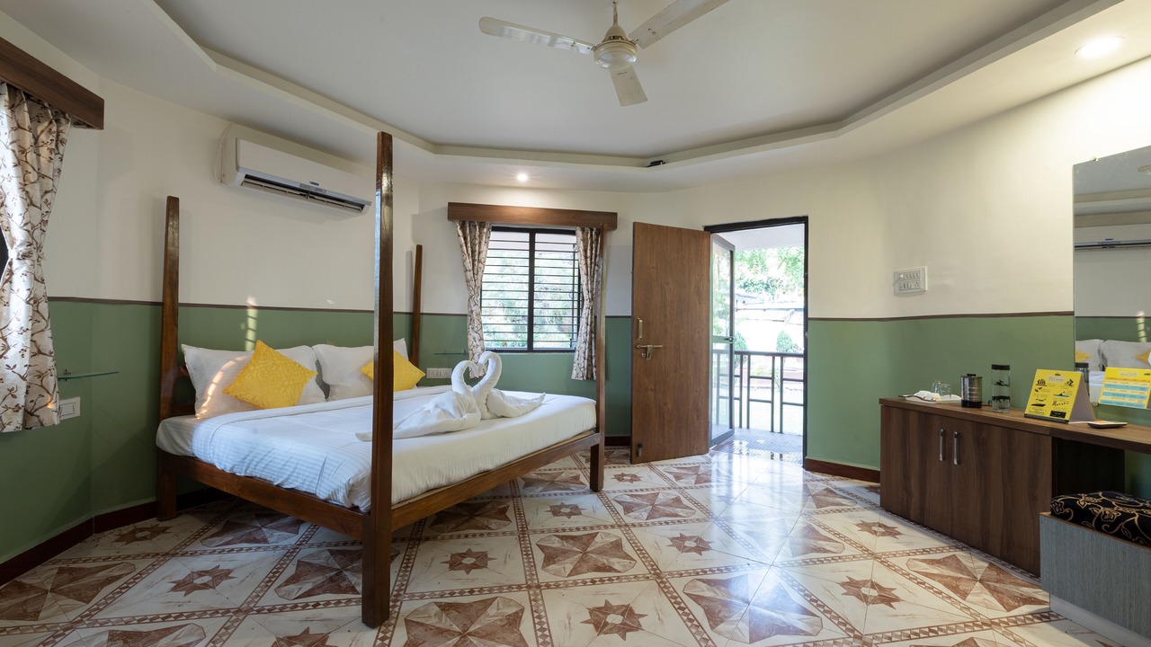 Photo of Bedroom in Moharli