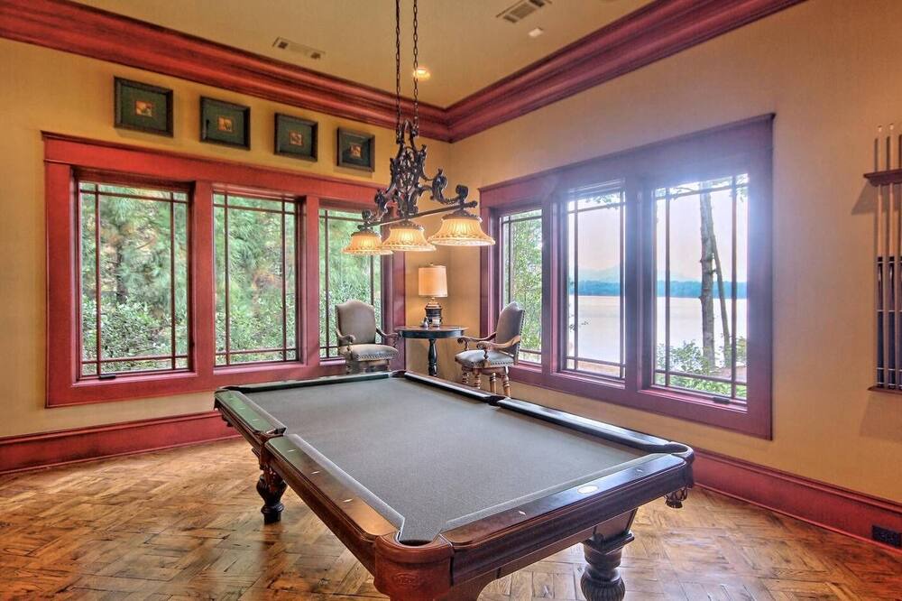 Photo of Bedroom in Cedar Cliff