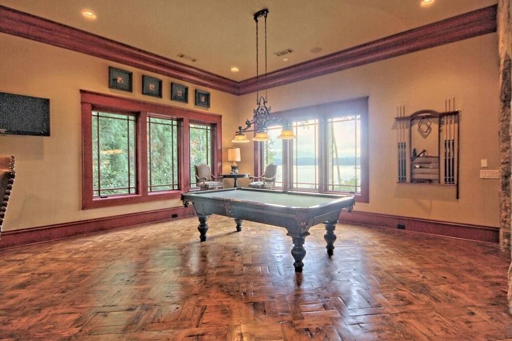 Photo of Bedroom in Cedar Cliff