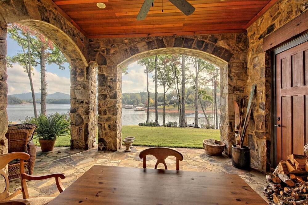 Photo of Outdoor in Cedar Cliff