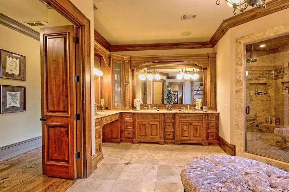 Photo of Bathroom in Cedar Cliff