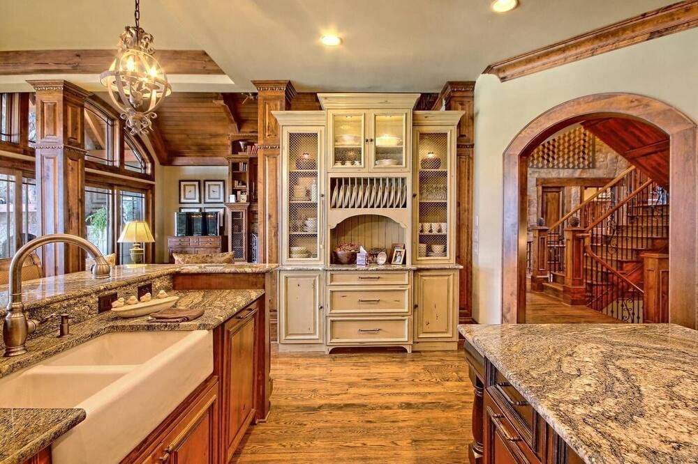 Photo of Kitchen in Cedar Cliff