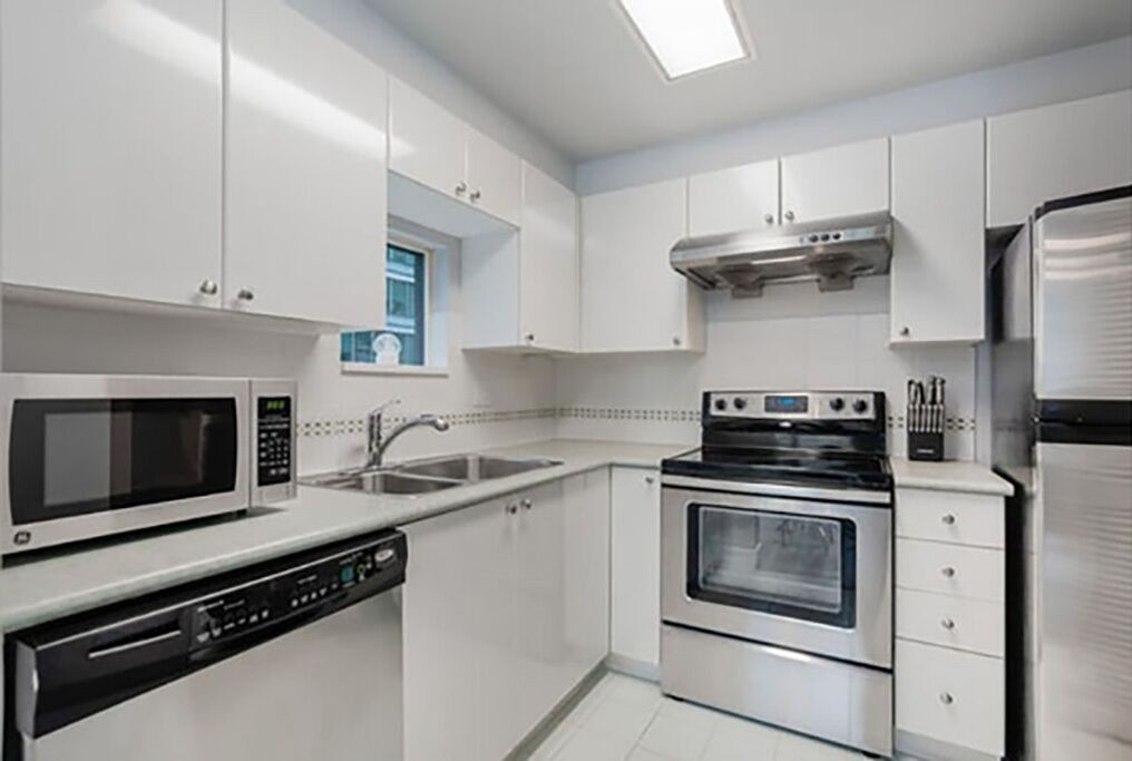 Photo of Kitchen in Coal Harbour