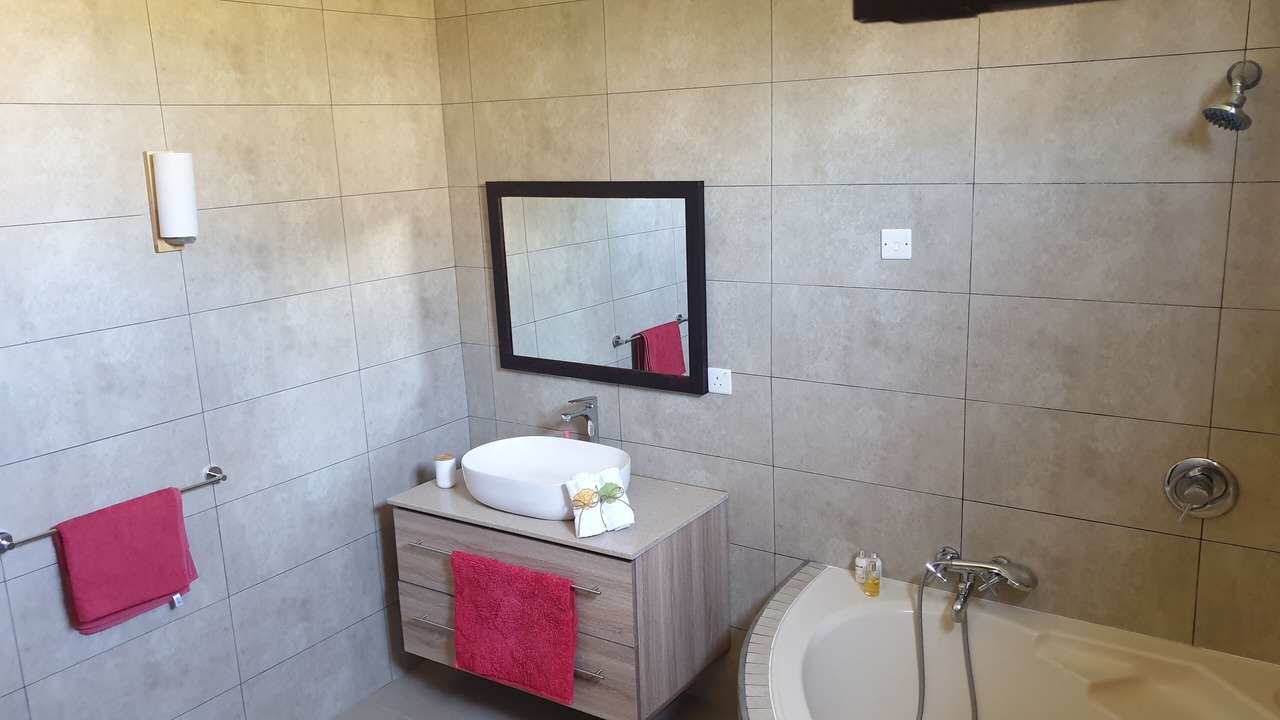Photo of Bathroom in La Preneuse