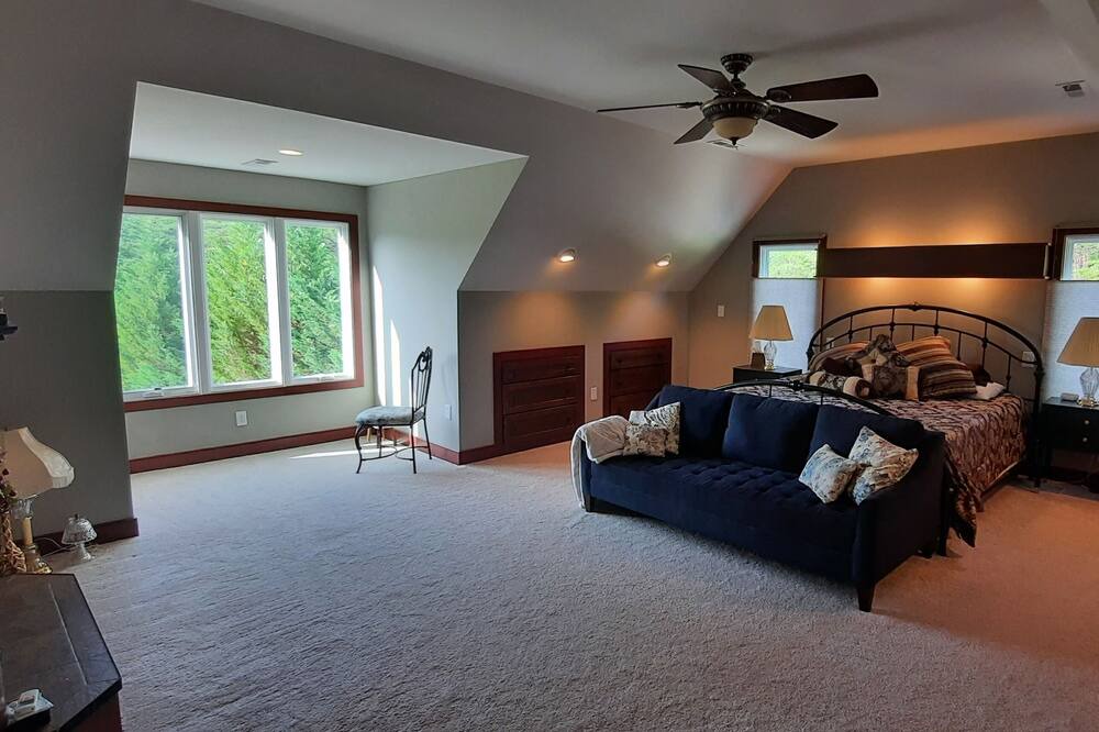 Photo of Bedroom in Pittsville