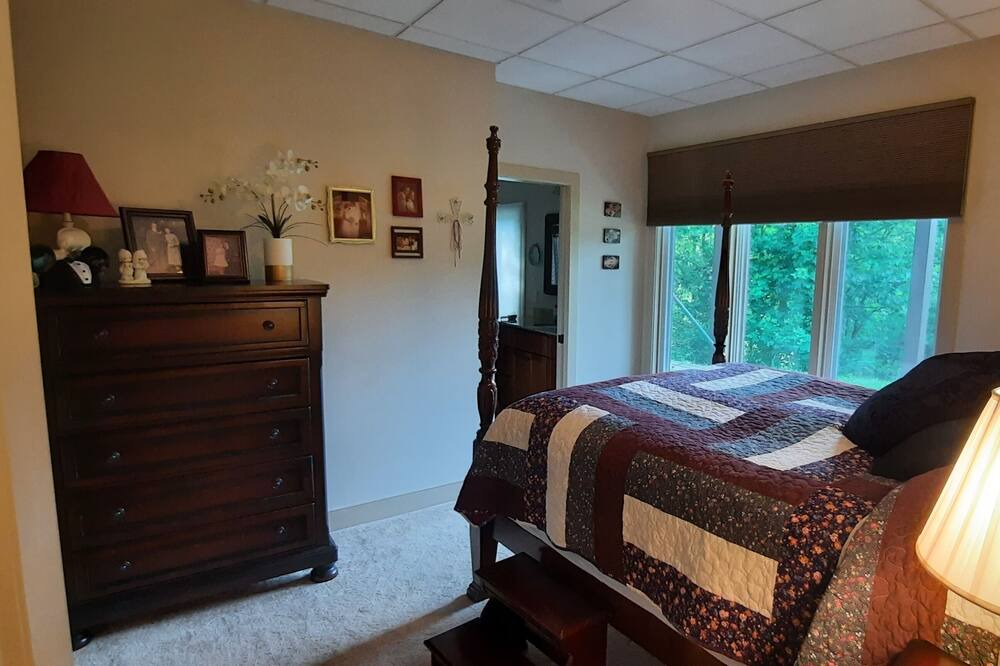 Photo of Bedroom in Pittsville