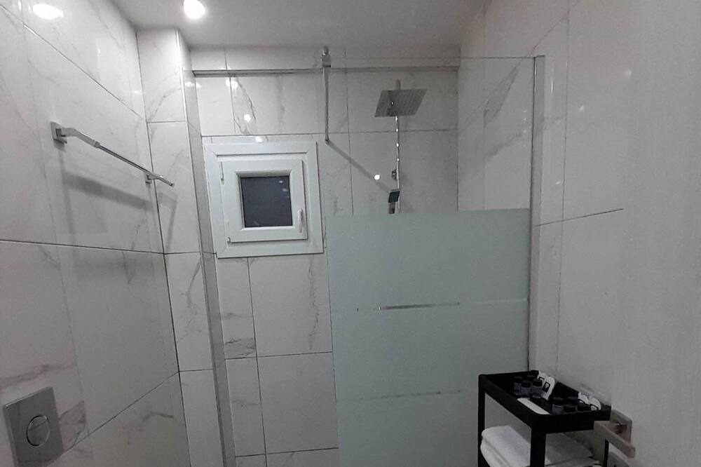 Photo of Bathroom in Serres