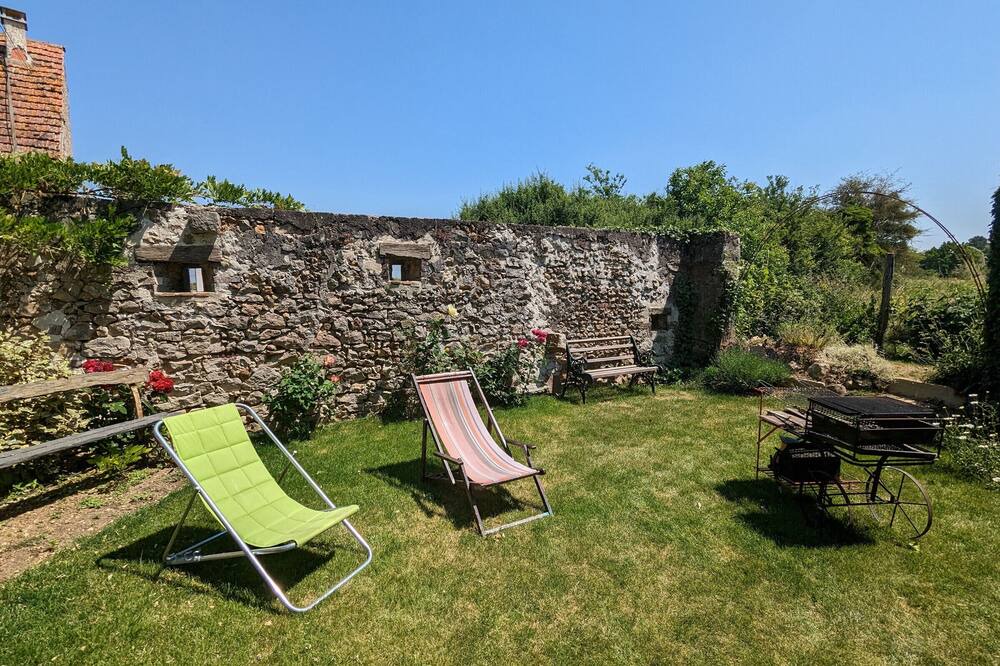 Photo of Outdoor in Courtemaux