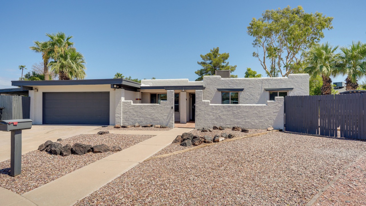 Photo of Others in Roadrunner Estates