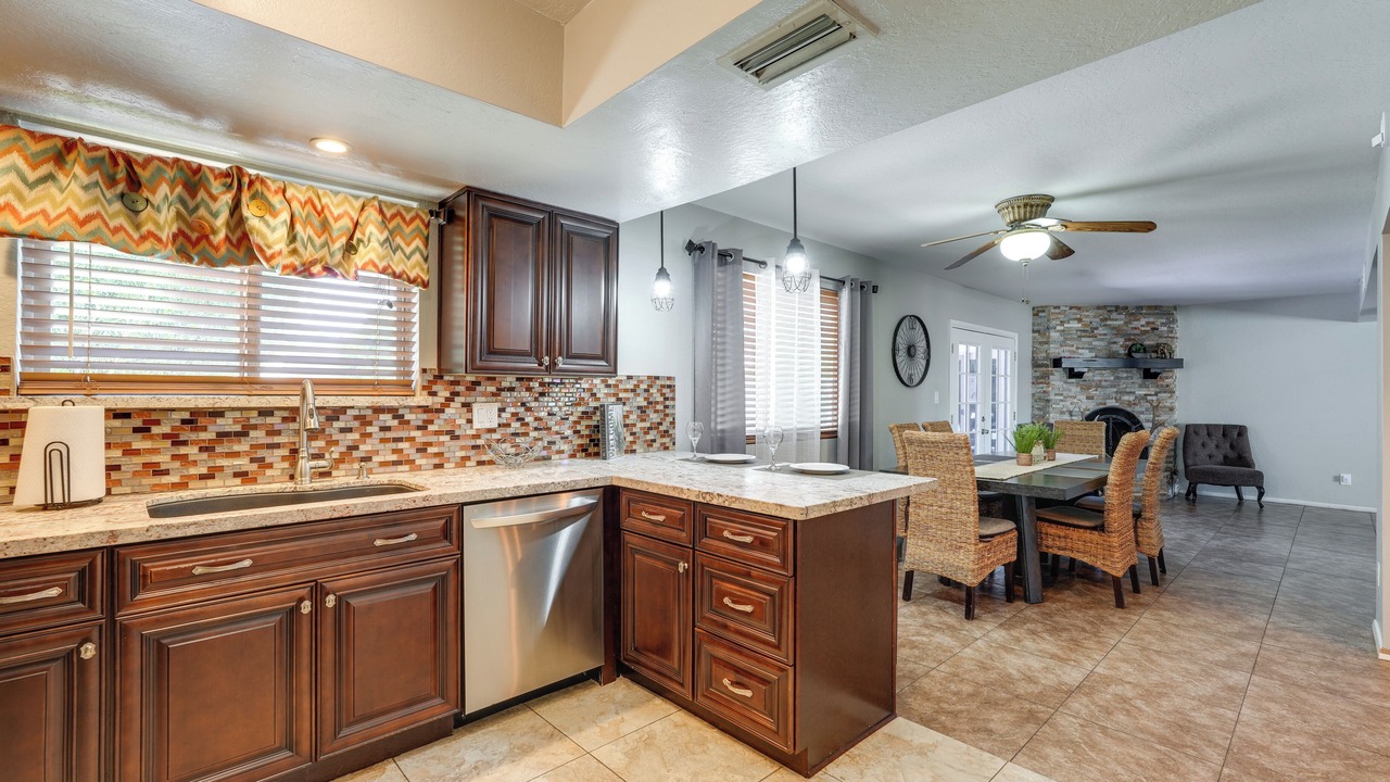 Photo of Others in Roadrunner Estates
