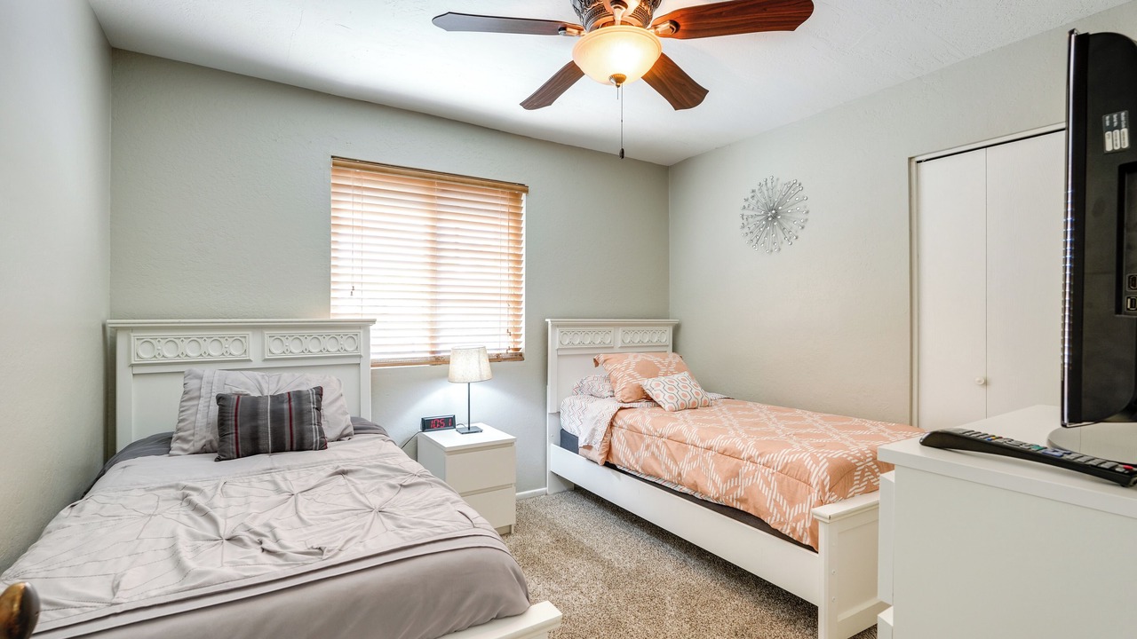 Photo of Others in Roadrunner Estates