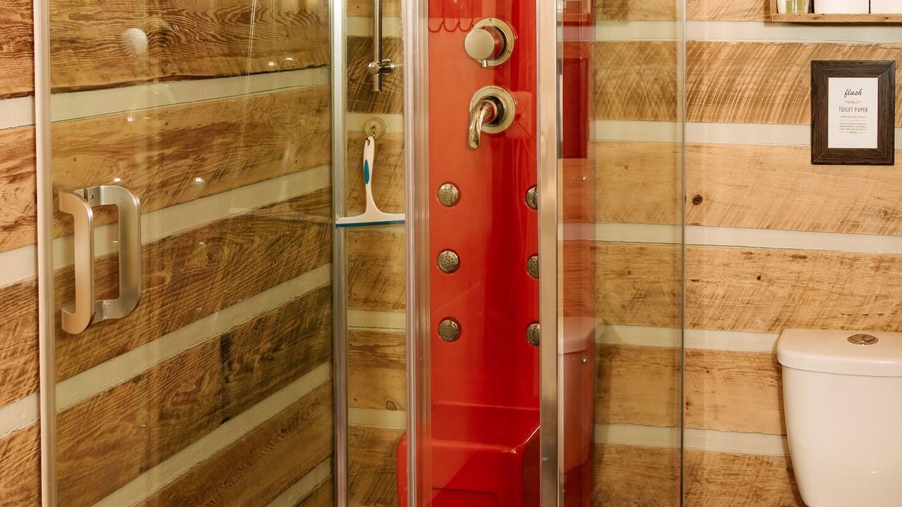 Photo of Bathroom in Dysart et al