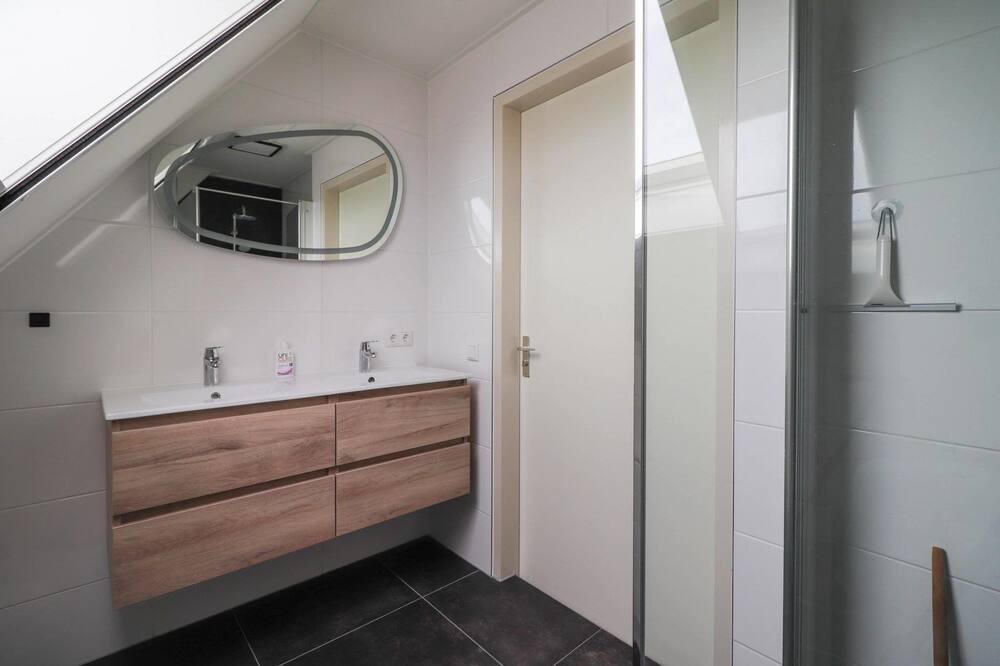 Photo of Bathroom in Makkum