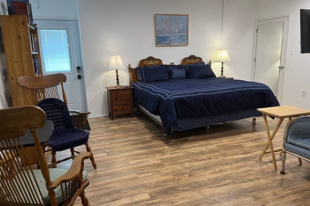 Photo of Bedroom in Grapevine