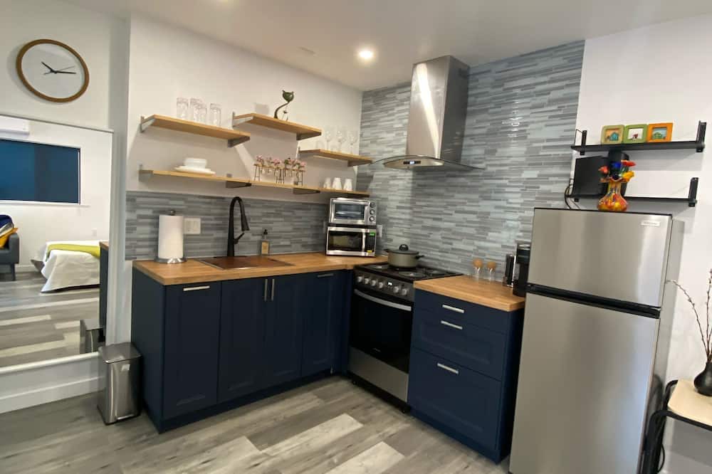Photo of Kitchen in Tarzana