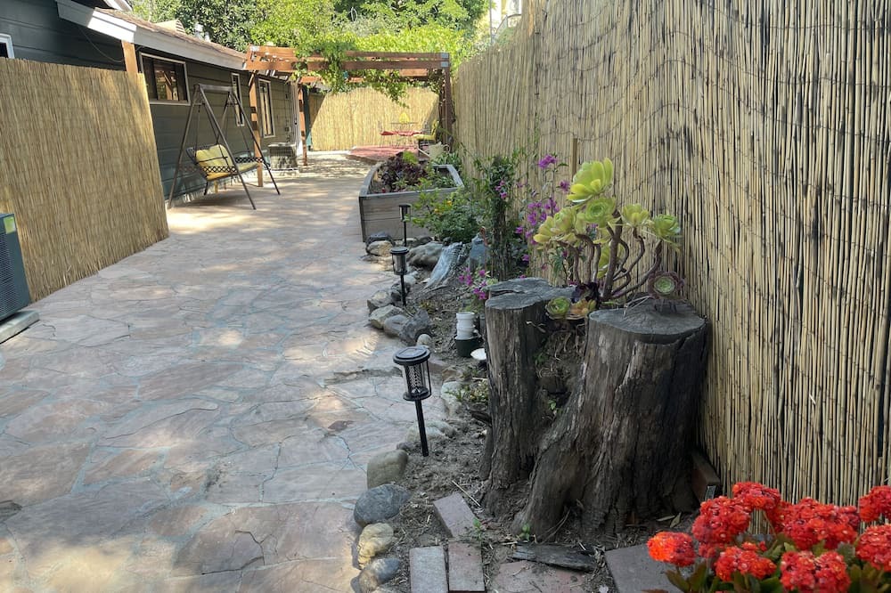 Photo of Outdoor in Tarzana