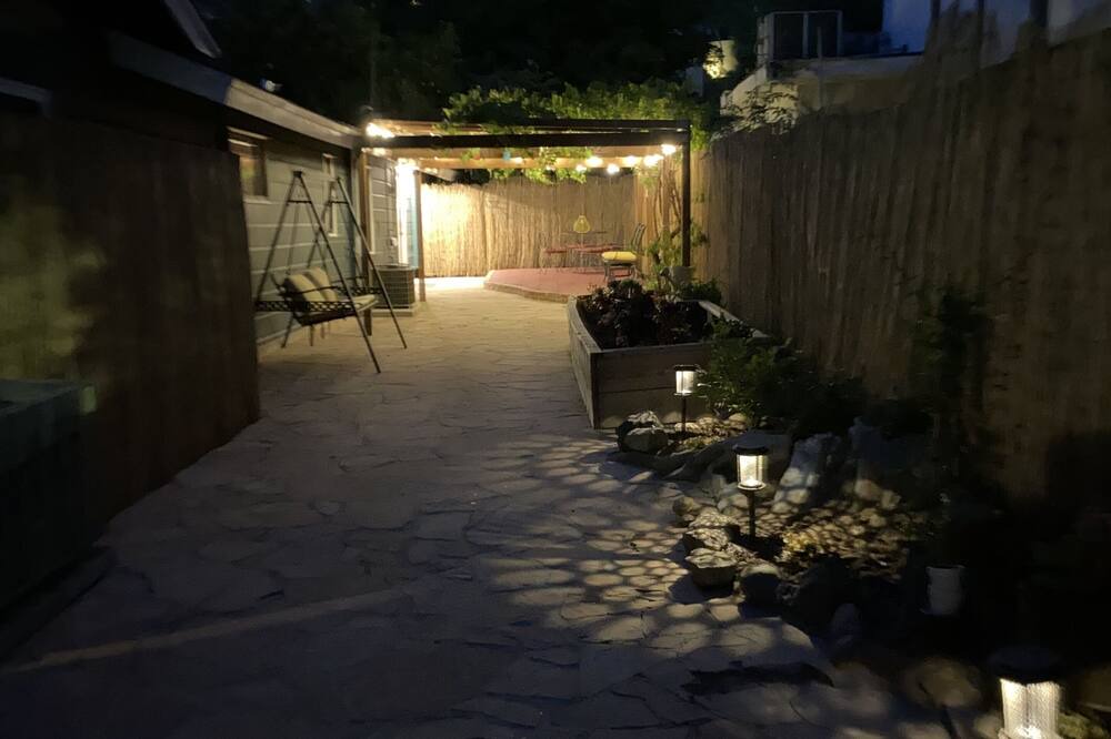 Photo of Patio Balcony in Tarzana