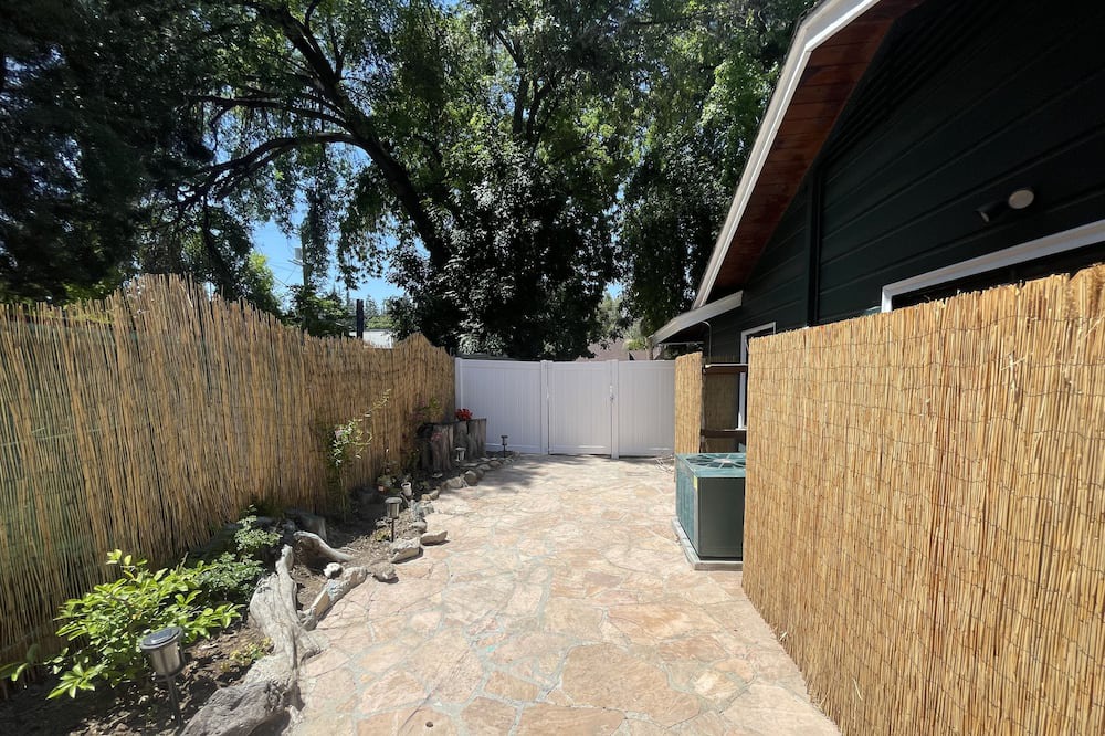 Photo of Outdoor in Tarzana