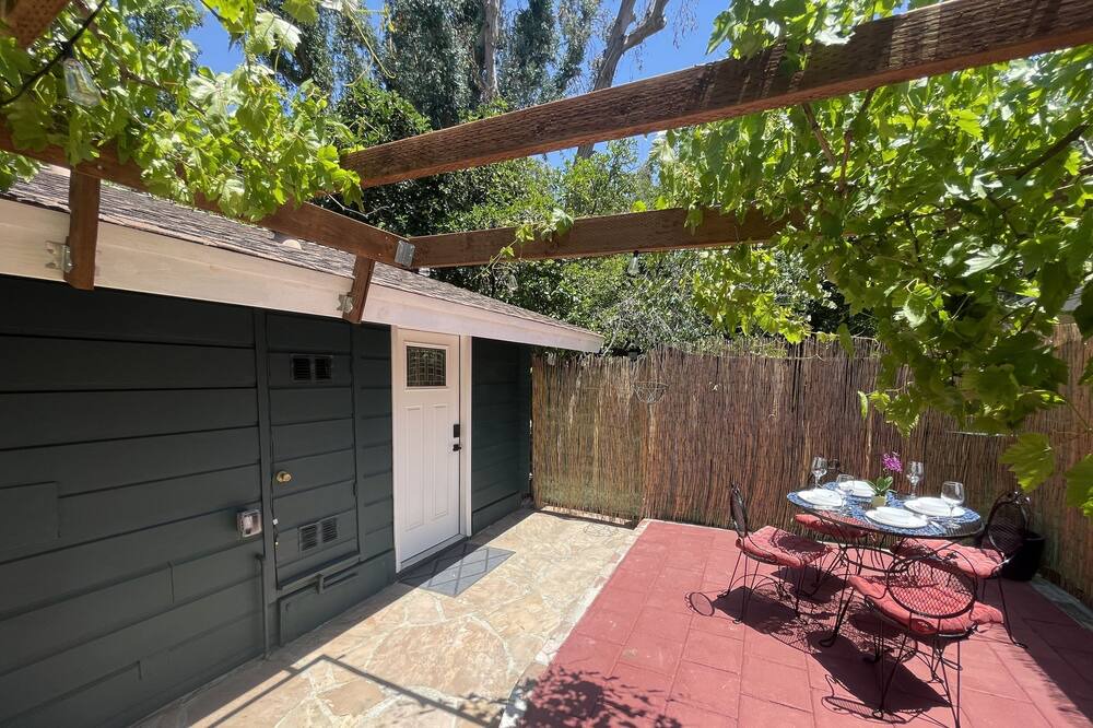 Photo of Patio Balcony in Tarzana