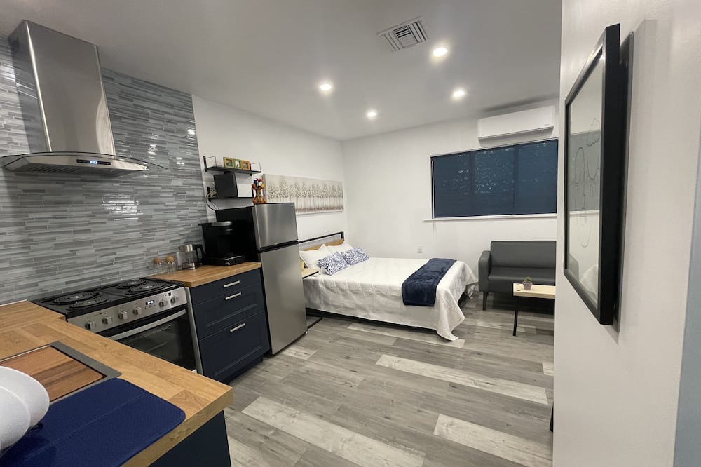 Photo of Kitchen in Tarzana
