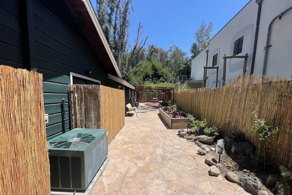 Photo of Patio Balcony in Tarzana