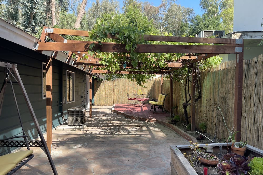 Photo of Outdoor in Tarzana
