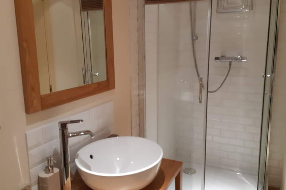 Photo of Bathroom in Lescouet-Gouarec