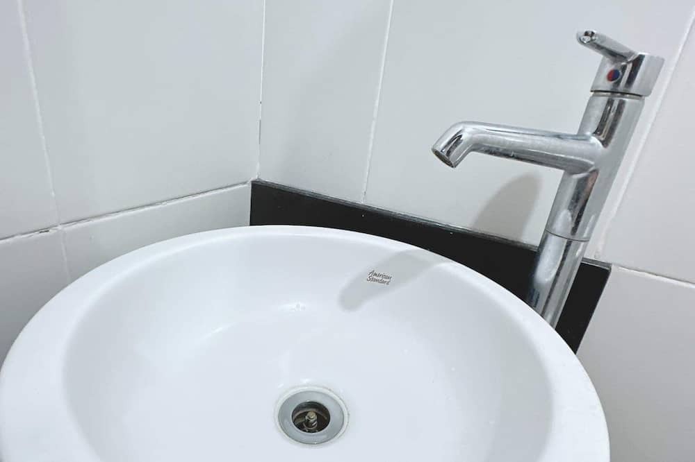 Photo of Bathroom in Ugong