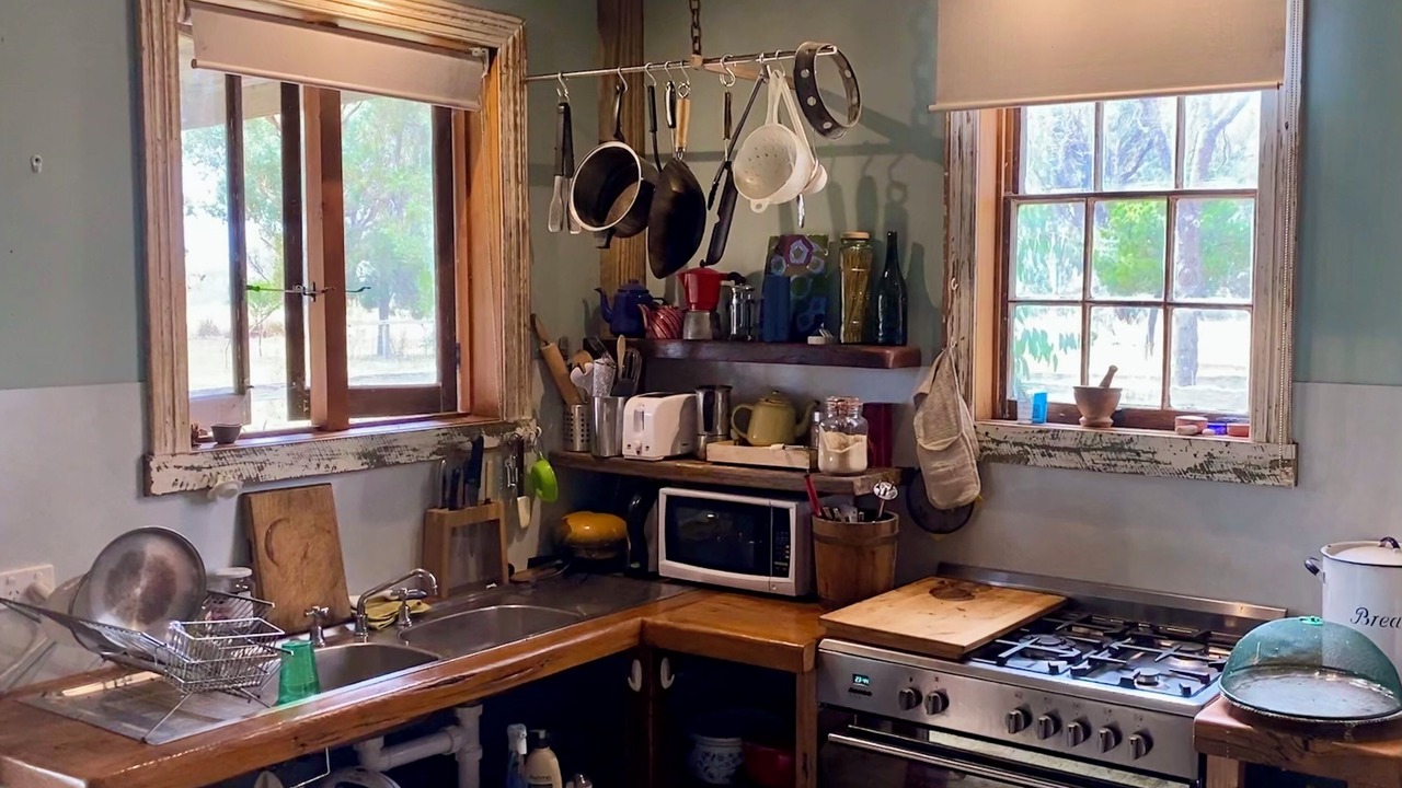 Photo of Livingroom in Wallabadah